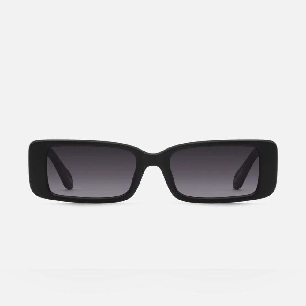 Quay Australia Stylish Black Rectangular Sunglasses ART SCHOOL
